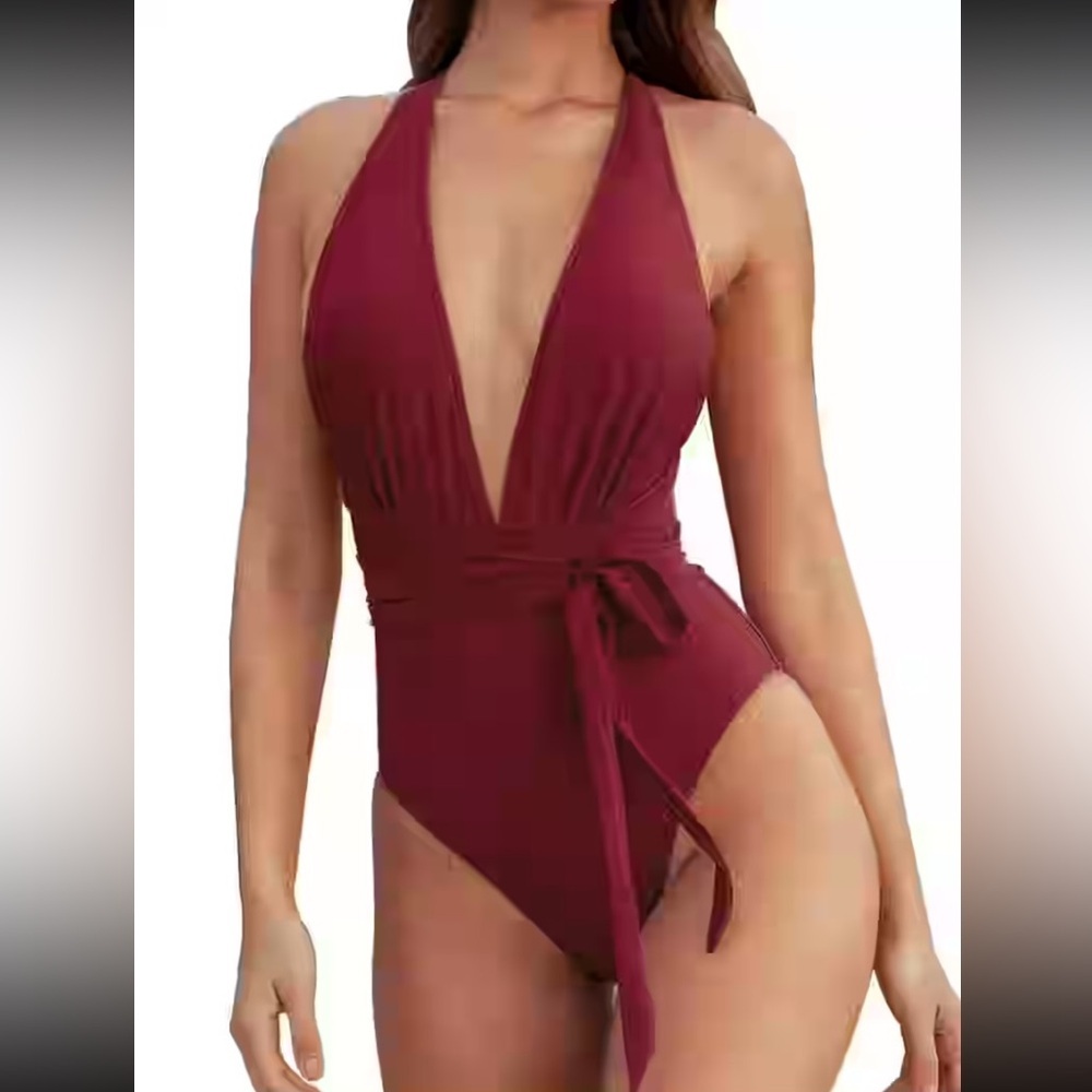 NWT Cupshe Women’s Deep V Neck One piece red swimsuit Size Small
